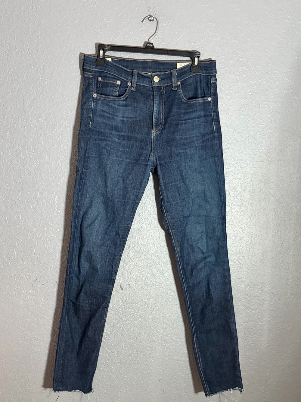 Rag & Bone Women’s Size 28 Slim Ankle Jeans Medium-Dark Wash Raw Hem - Picture 2 of 4